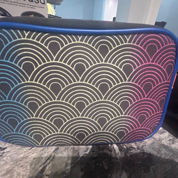 Kurt Geiger Rainbow Pattern Crossbody Bag - Picture 4 of 10